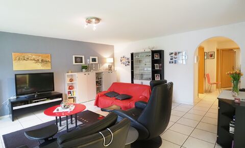 Quiet and central 3.5-room apartment in Frick