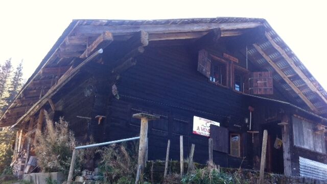 Vendu : Chalet rustique en plein coeur de la nature aux Mosses