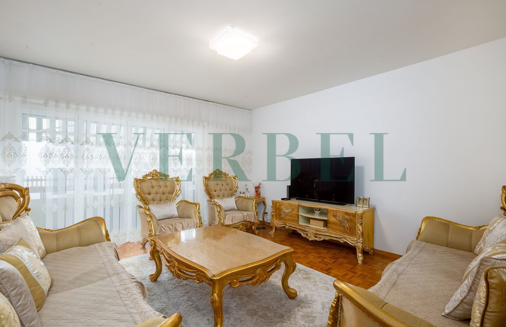 4.5p apartment of approx. 90 m² in perfect condition