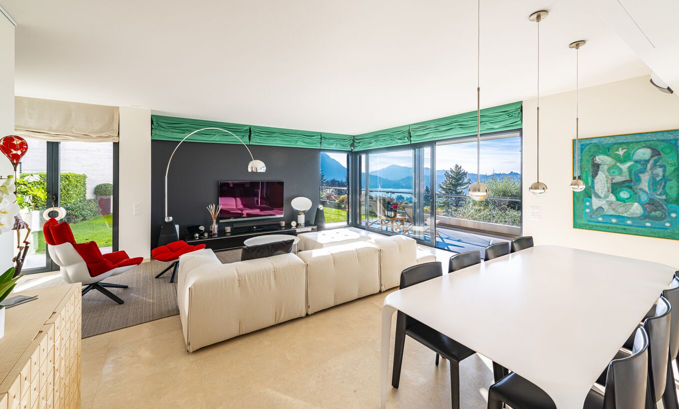 Residenza Giotto: splendid apartment with panoramic lake view