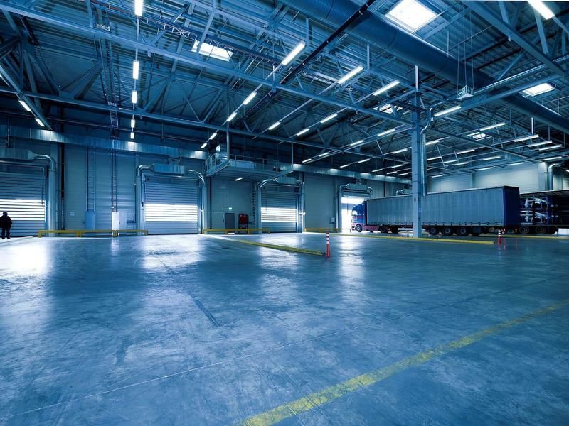 19,000 m2 warehouse, divisible from 900 m2 // delivery early 2024