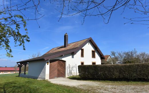 Charming house of character in an area close to nature.