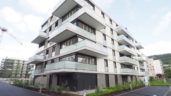 Central and modern new apartment in an attractive park