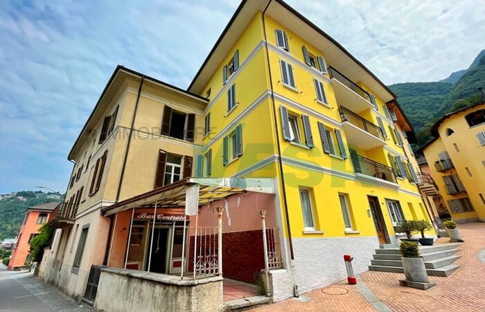 Charmantes, grosses Tessiner-Haus im hübschen Dorfkern, mit Seesicht