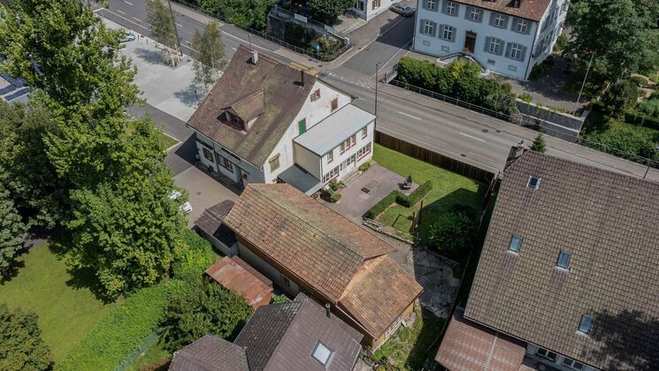 HANDWERKER AUFGEPASST EIN IDEALES OBJEKT FÜR SIE MIT SEHR VIEL PLATZ!