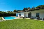 Herrliche Villa mit schönem Swimmingpool in exklusiver Wohngegend