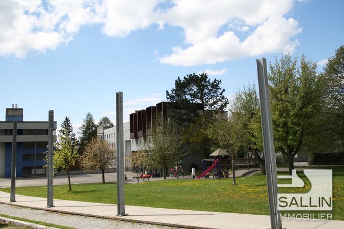 APPARTEMENT DE 1 PIECE
DANS LE QUARTIER DU JURA