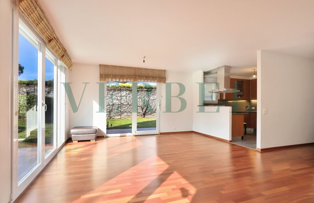 DUPLEX AVEC JARDIN PRIVATIF