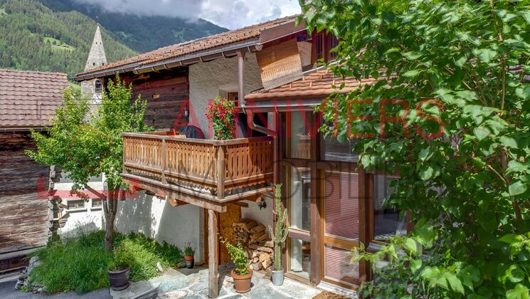 Belle maison rénovée 
au coeur du village de Vissoie