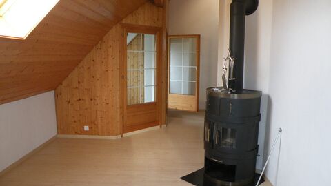 Heimelige Dach-Maisonette- Wohnung im Grünen