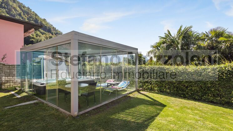 Esperienza di lusso senza pari: Villa con piscina e rustico annesso