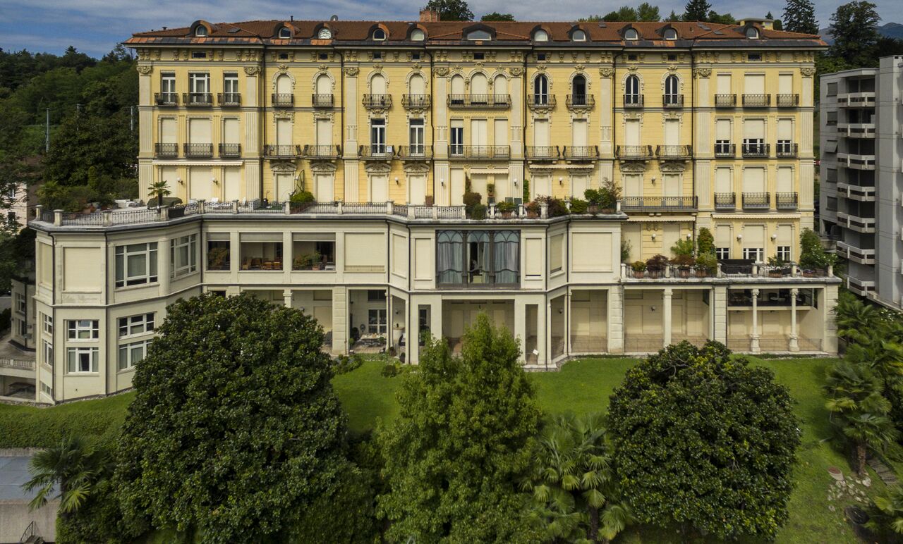 Timeless Elegance in the Heart of Lugano: 3.5 rooms duplex apartment
