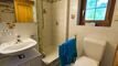 Salle d'eau - douche, lavabo, WC Chalet de caractère au cœur du Val d’Anniviers