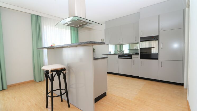 appartement spacieux et central 
de 4.5 pièces à vendre