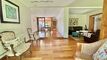 Maison de plain-pied, piscine, cachet, 5 ch et beau jardin