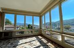 Interesting and sunny single-family home in practical location