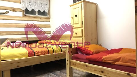 Appartement à louer à la semaine
8 pers départ pistes de ski Siviez