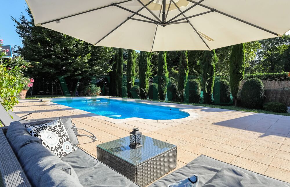 Belle maison de 131 m2 avec jardin et piscine
