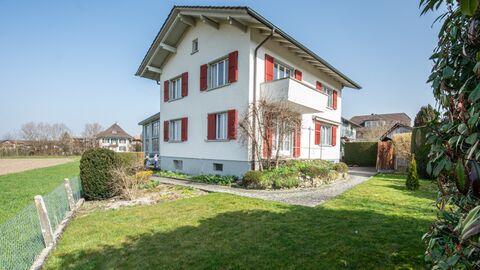 Freistehendes Wohnhaus für Familie oder zwei Einzelpersonen!