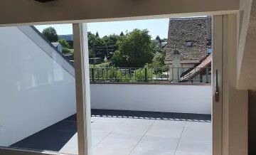 Einmalige Dachwohnung mit schönem Balkon