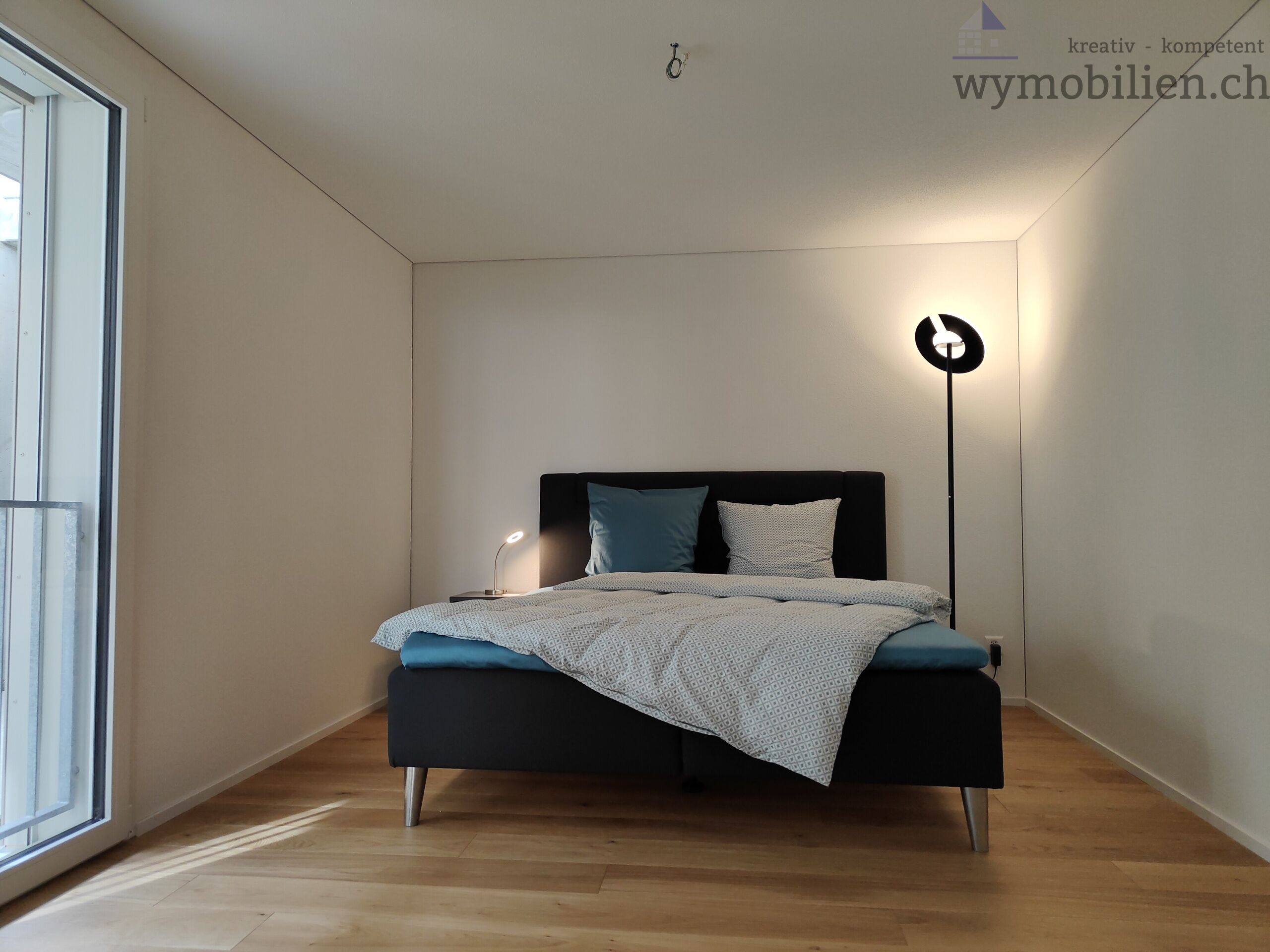 Master Schlafzimmer mit Bad (Musterwohnung)