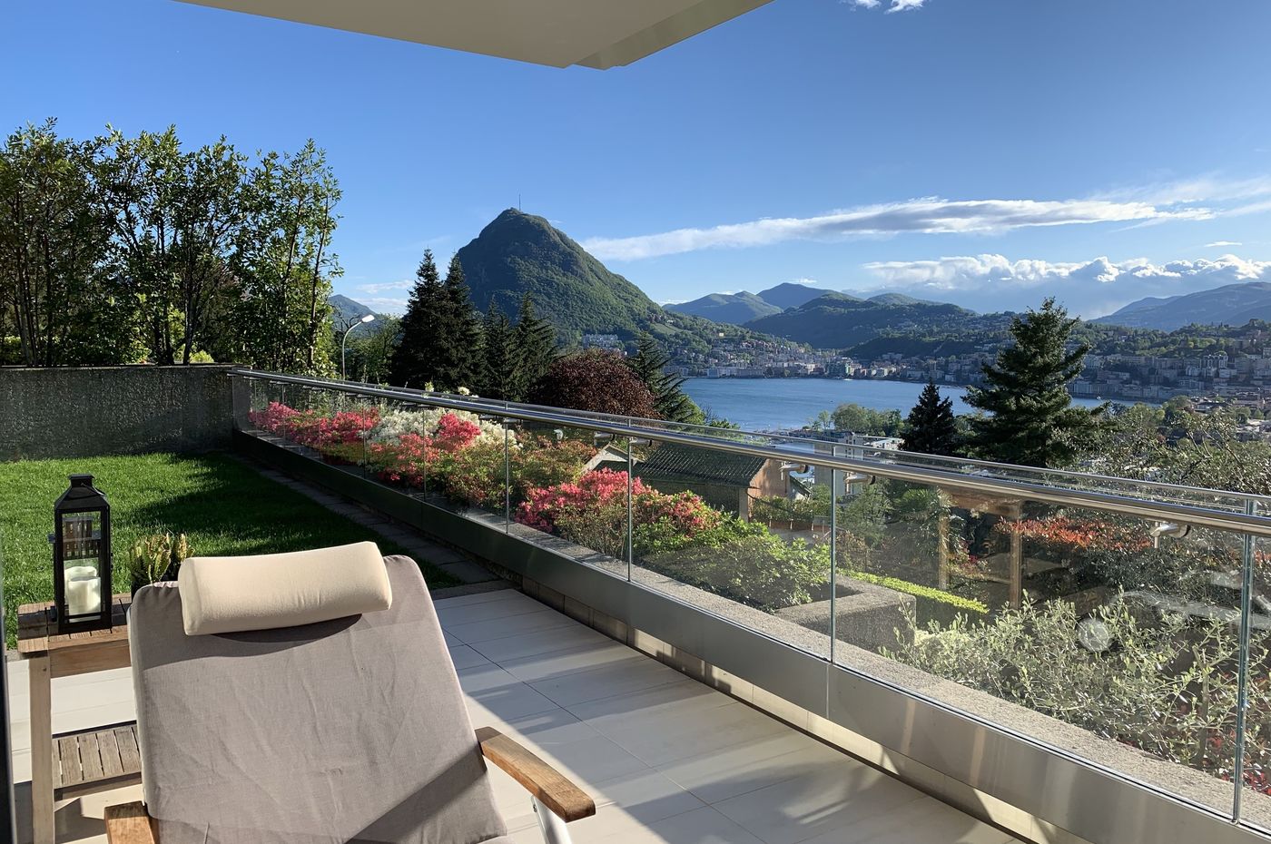 Stylish Apartment with View of Lake Lugano, Mountains and the City