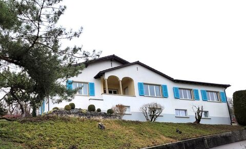 Detached house with large garden