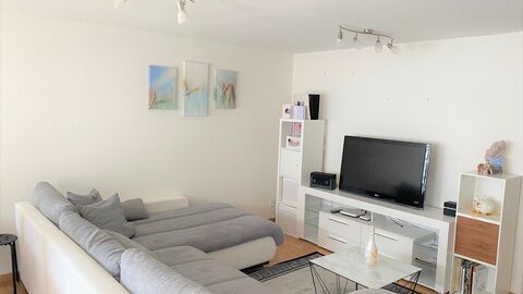 NAH-ZENTRAL-MITTENDRIN
Freundliche 3 ½ Zi-Wohnung in Wil SG