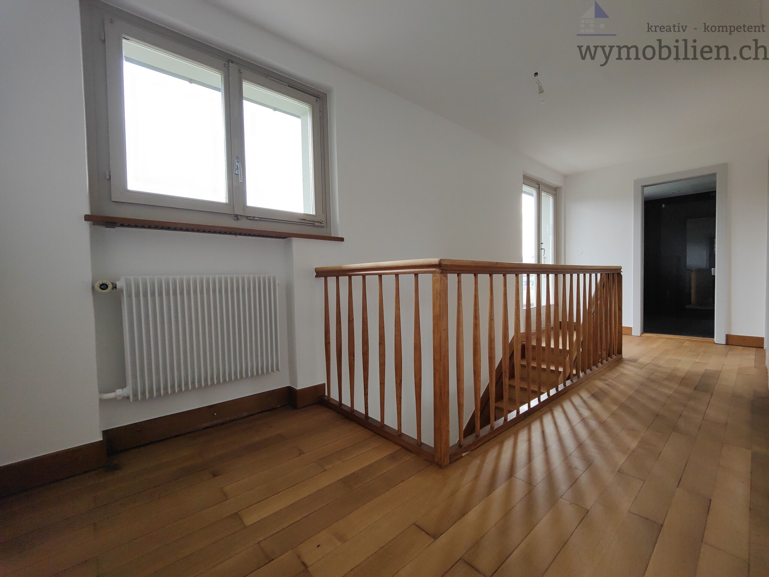 Lichtdurchflutetes OG mit Zugang auf den Balkon (Nordost)