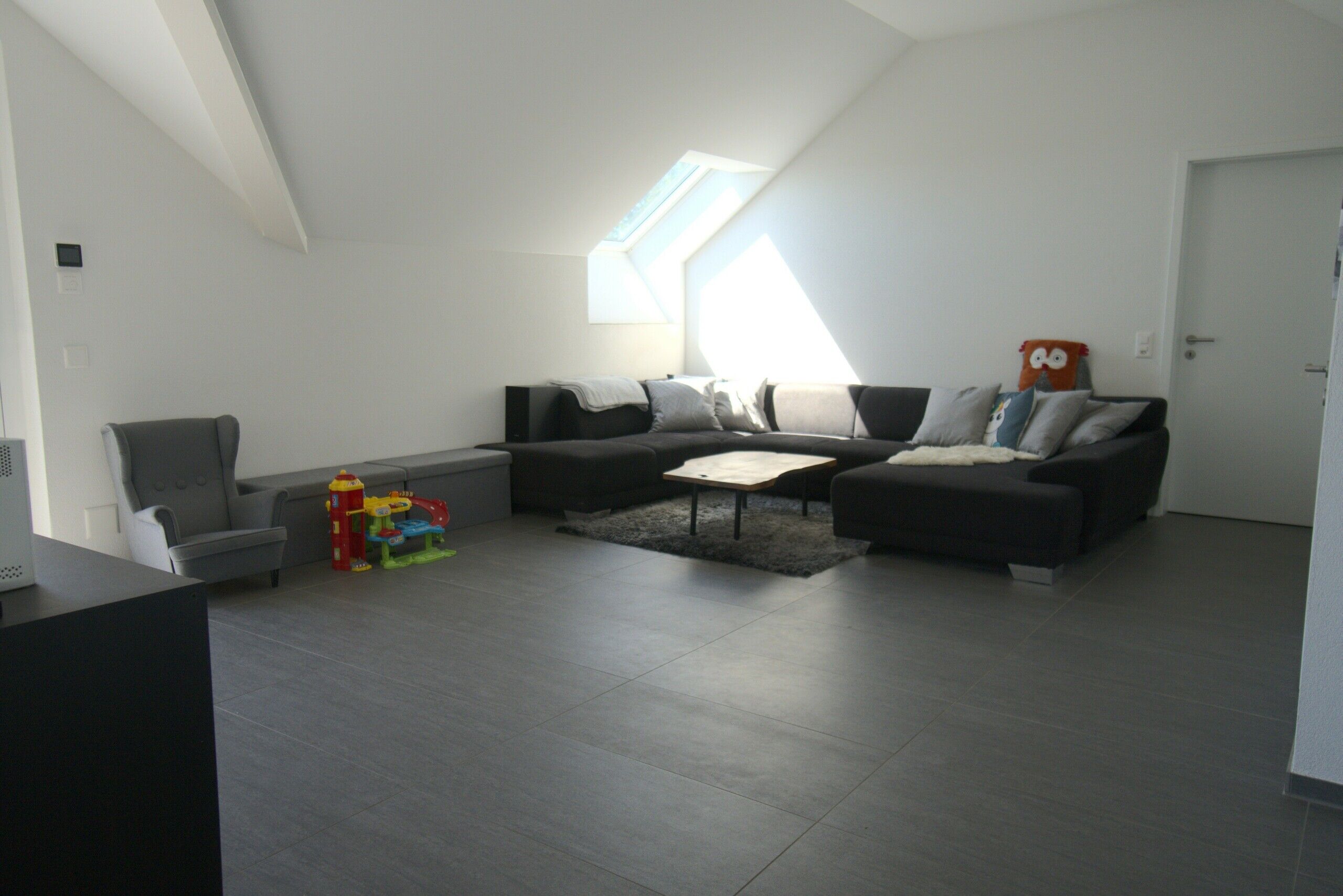 Moderne Dachwohnung in privat gelegenem Einfamilienhaus 4622 Egerkingen 4622 Egerkingen