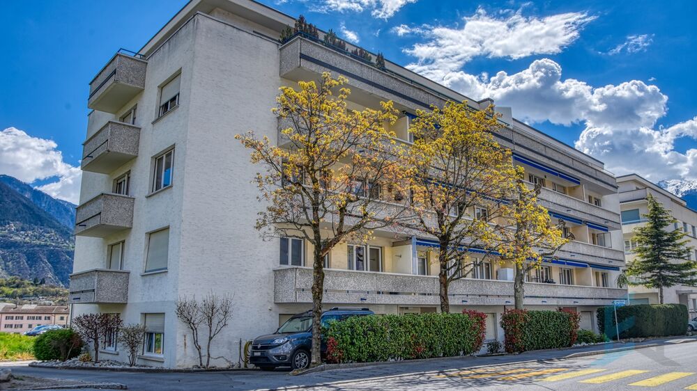Apartment Sierre - Building