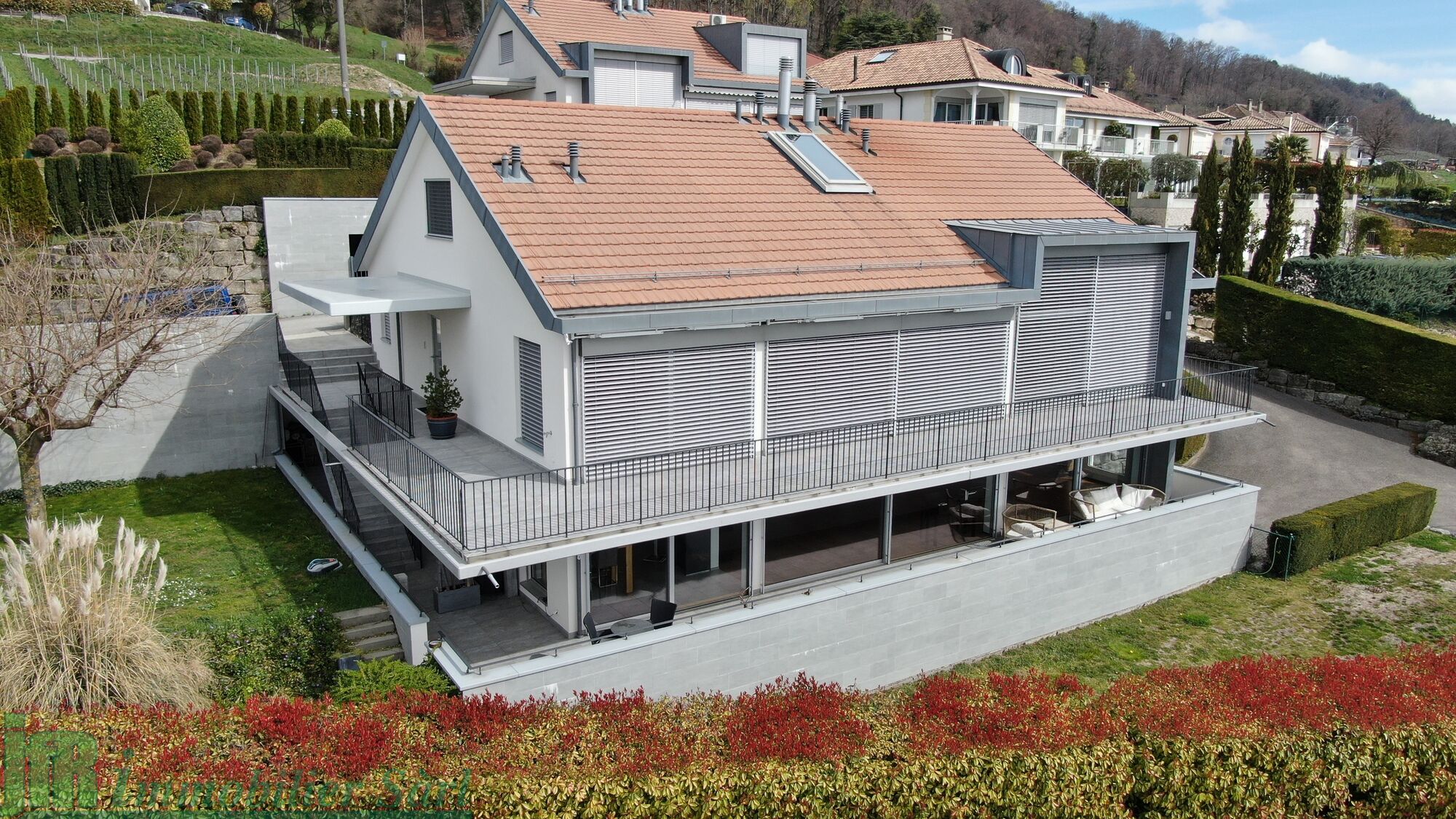 Firstview