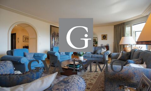 Superb 4 bedroom apartment in luxury residence