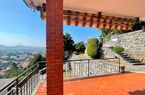 Spacious house with 3 flats of diffenerent sizes and wonderful view
