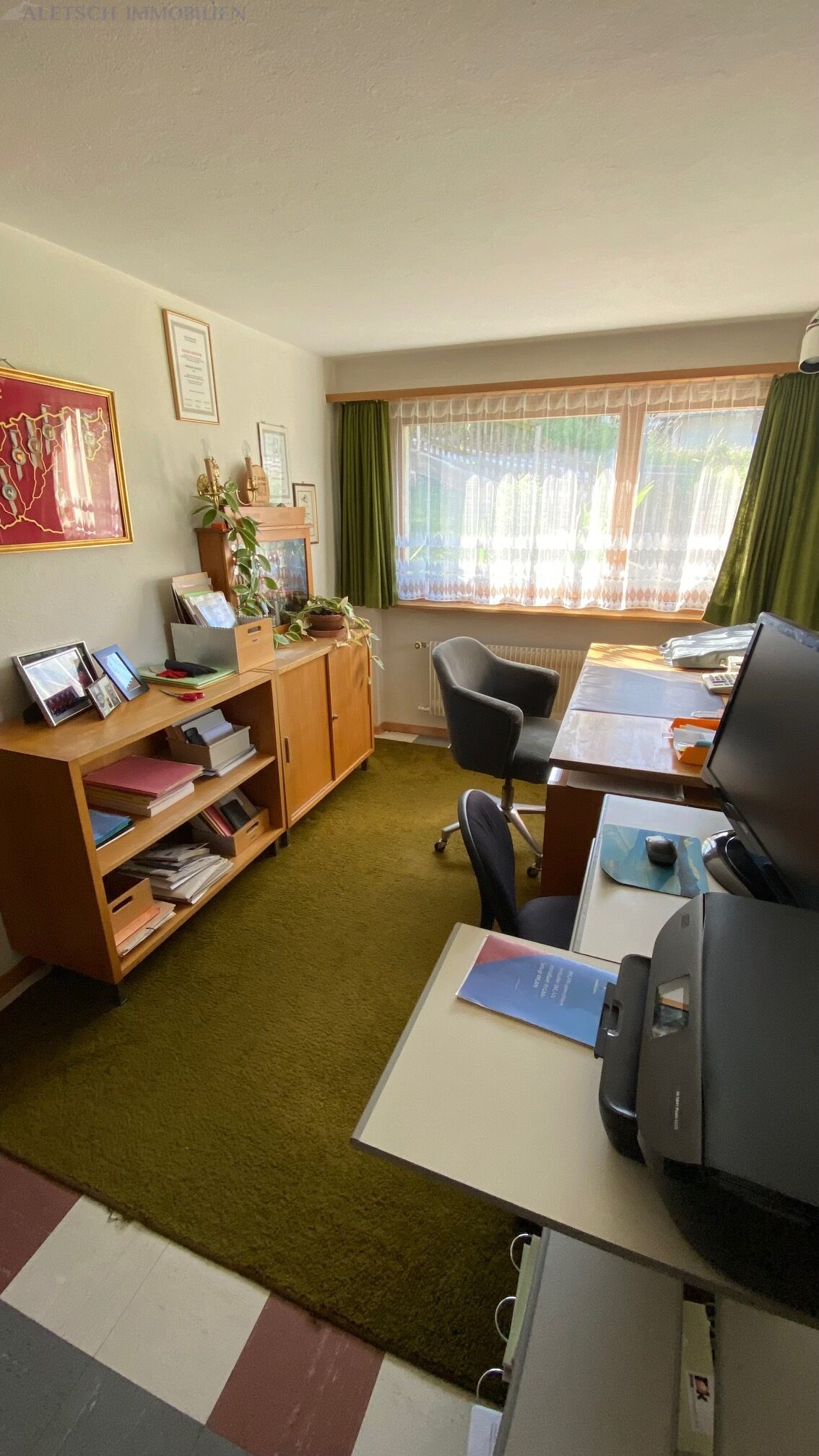 Büro UG