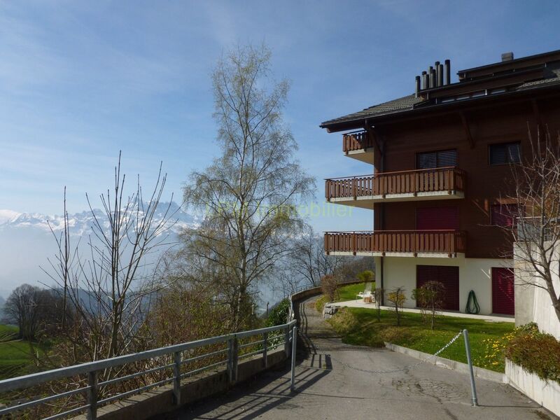 Magnificent 3 bedroom appartment 110m2p with view on the valley and mountains