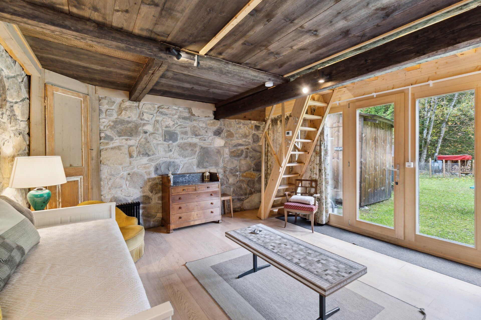 Unteres Erdgeschoss – The Lodge