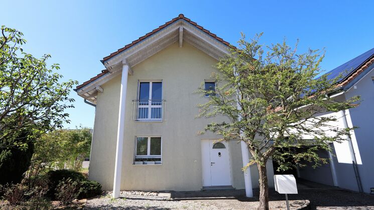 À vendre:
Villa 5.5-pces
Dans un quartier résidentiel privilégié