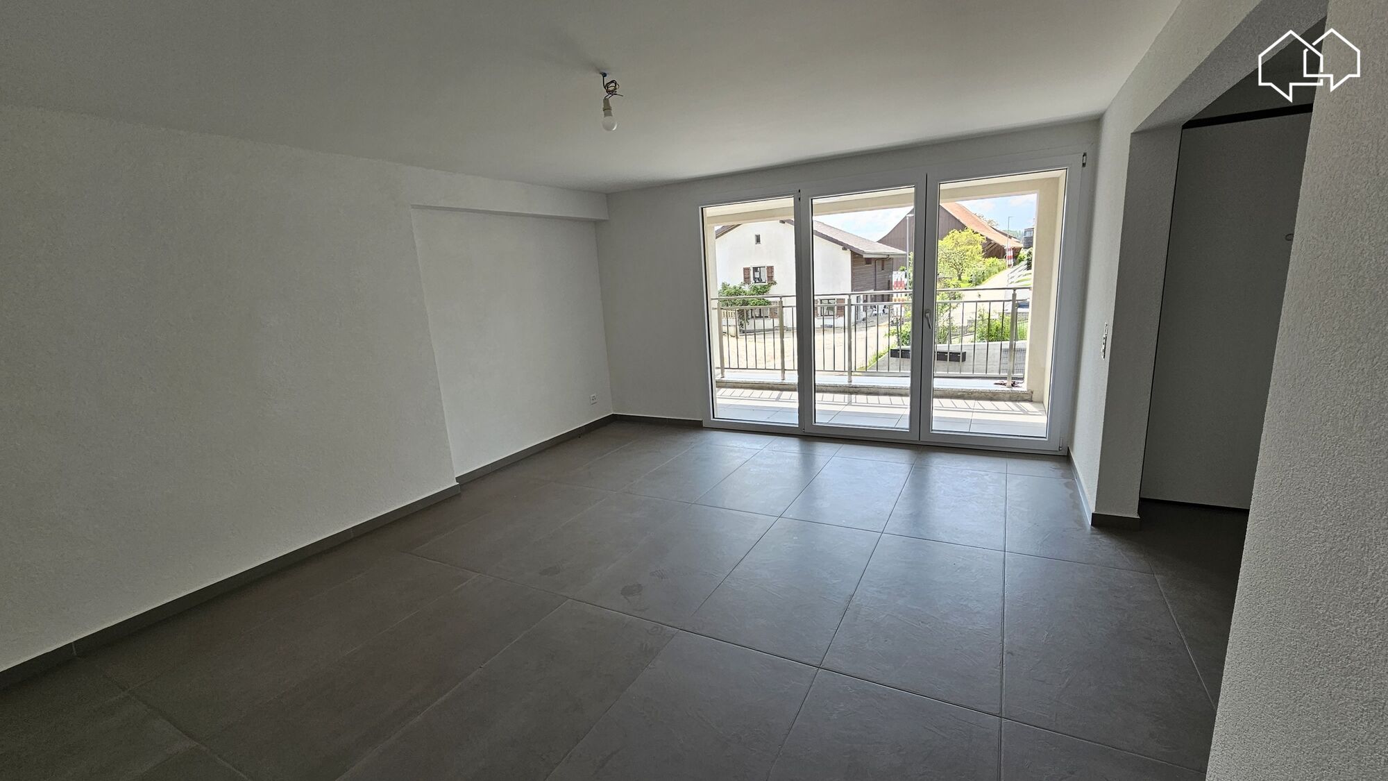 3.5 pièces rez (immeuble rénové)