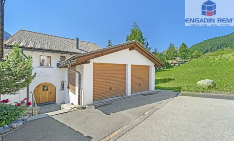 Single-family house with garden and spacious additional areas - first