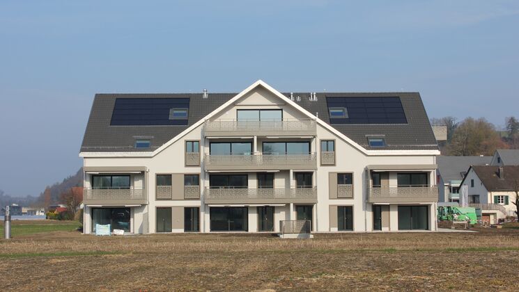Wohntraum mit Balkon und verglaster Loggia