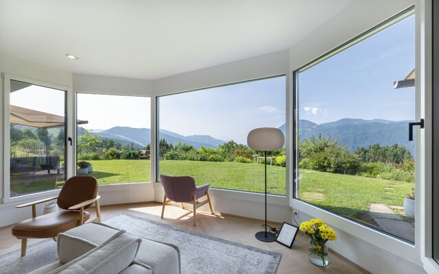 Gartenresidenz mit skandinavischem Raumdesign