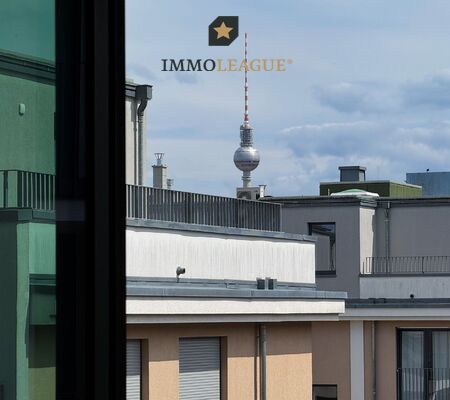 Blick auf den Fernsehturm vom Balkon aus.