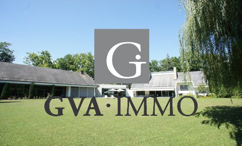 Beautiful property in the heart of a beautiful private park