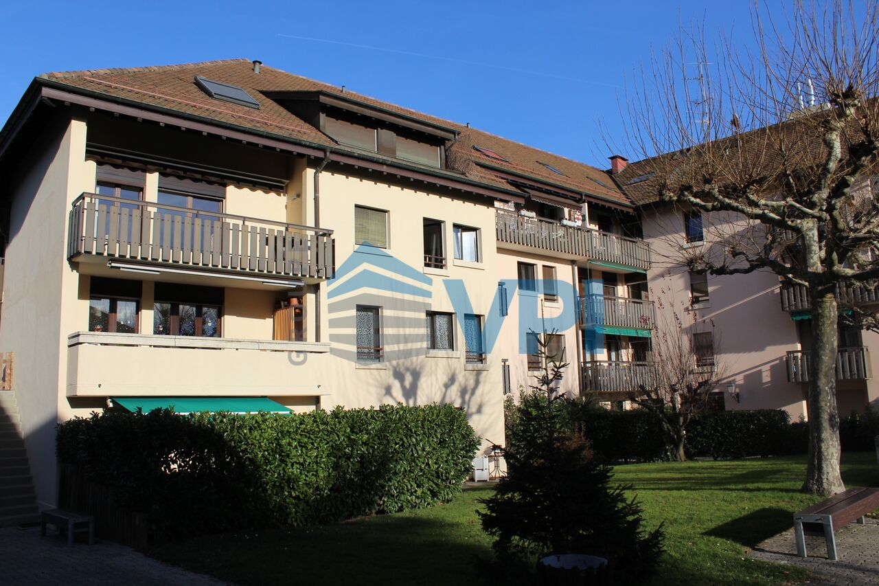 Studio à Corsier
