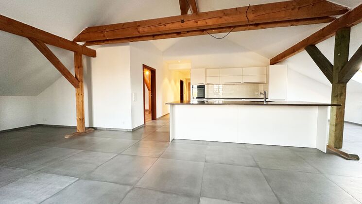 Wunderschöne, 133m2 grosse und gemütliche Dachwohnung mit Balkon