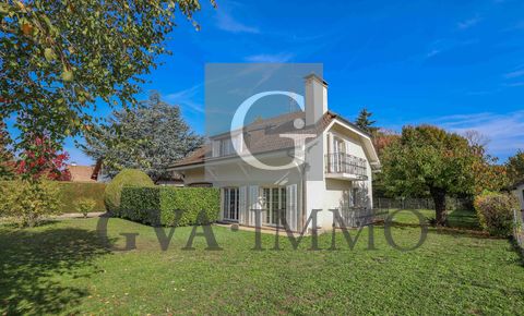 Charming detached house on a beautiful flat plot facing SOUTH