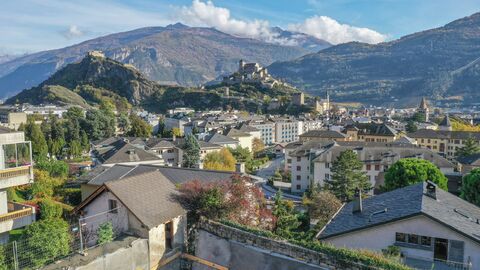 SION, appt 5,5 pièces
Vaste terrasse et vue châteaux
