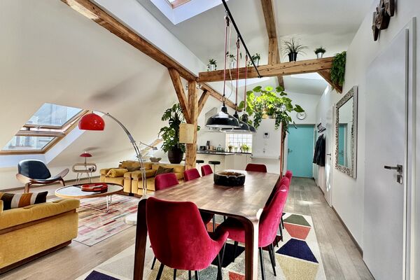 5-room penthouse apartment in the heart of the Pâquis district