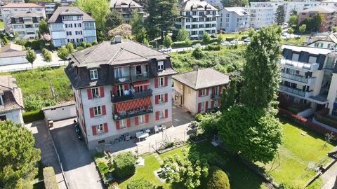 APPARTEMENT DE 3 PIÈCES AVEC ESPACE EXTÉRIEUR AU CENTRE-VILLE